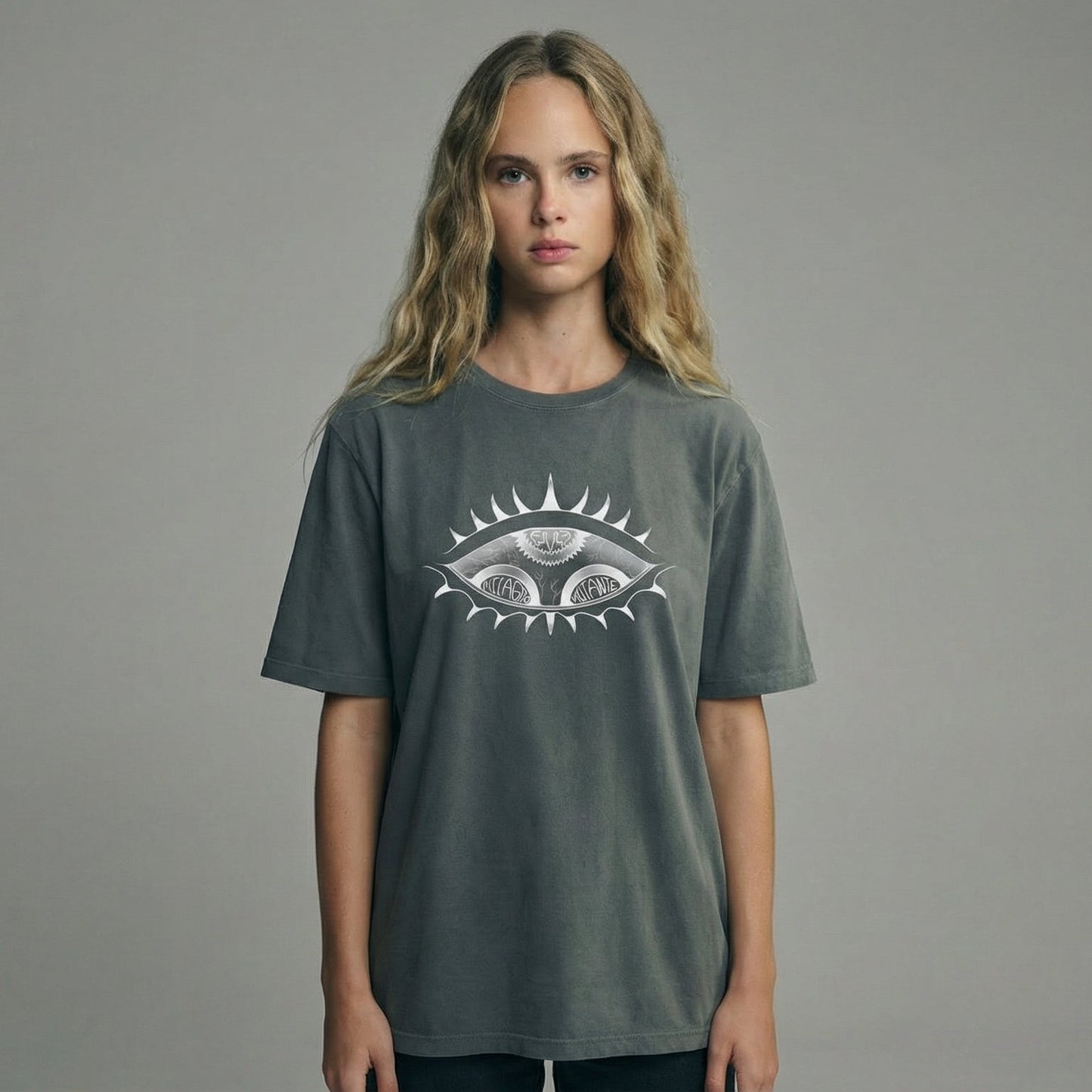 Camiseta oversize con efecto desgastado con el EYE Milagro